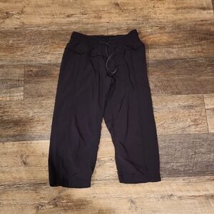 Lululemon Cropped Pants